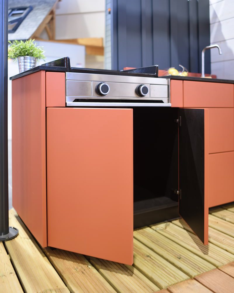 Intégrez votre plancha dans votre cuisine d'extérieur, c'est possible avec ASPIC